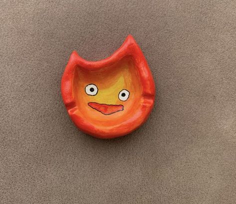 Calcifer Clay Tray, Calcifer Ashtray, Diy Incense Holder, Preschool Decor, Spongebob Painting, Air Dry Clay Projects, Clay Diy Projects, Tanah Liat, Polymer Clay Sculptures