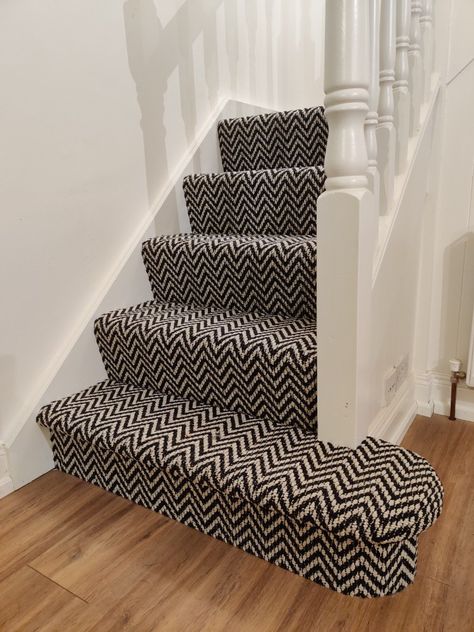 Black Carpet On Stairs, Black And White Herringbone Floor, Carpeted Stairs Ideas, Black White Carpet, Pattern Carpet On Stairs, Herringbone Stair Carpet, Black And White Carpet Stairs, Herringbone Carpet Stairs And Landing, Herringbone Carpet Stairs