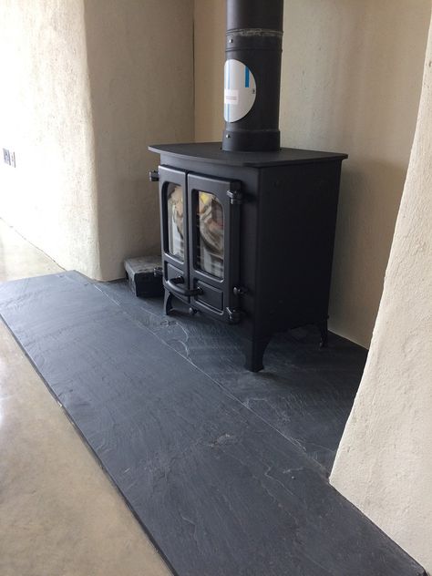 Black Slate Fireplace, Flat Fireplace, Fireplace Hearth Tiles, Fireplace Hearths, Wood Stove Hearth, Hearth Tiles, Slate Fireplace, Wood Burning Stoves, Slate Hearth