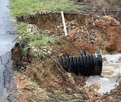 How can I repair a washed out asphalt driveway culvert area? - Home Improvement Stack Exchange Crushed Asphalt Driveway, Colored Asphalt, Diy Asphalt Driveway Repair, Driveway Culvert, Resealing Asphalt Driveway, Asphalt Plant, Asphalt Driveway, Cattle Panels, Chain Link Fence