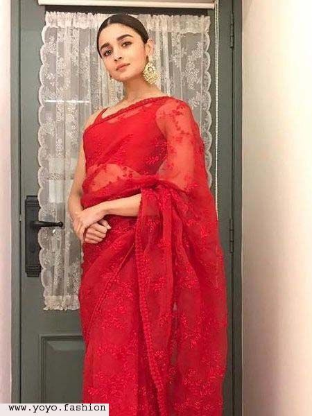 Alia Bhatt Embroidered Designer Red Saree Online at YOYO Fashion. Latest Bollywood Style Saree oreder on Whatsspp: 8000588688 #bollywoodstyle #redsaree #womensaree #designersaree #embroideredsaree #bollywoodsaree #aliabhattinsaree #partywearsaree #onlineshopping Net Saree Blouse, Bollywood Designer Sarees, Saree Draping Styles, Indian Sari Dress, Beautiful Red Dresses, Latest Indian Saree, Sari Dress, Party Sarees, Latest Designer Sarees