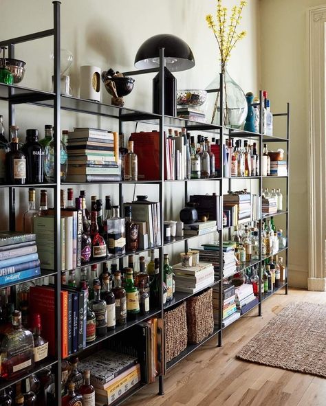 Bar Bookshelf, Living Room Bar Ideas, Bookshelf Bar, Beer Room, Bookshelf Ideas, Holly House, Chic Interior Design, Redecorate Bedroom, Tiny Apartment