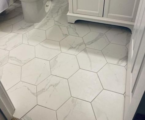 Hexagon Tiles Bathroom, Hexagonal Tiles Bathroom, Bathroom Hexagon Tile, Shower Bathroom Ideas, Bathroom Hexagon, Hexagon Tile Bathroom Floor, Hexagon Tile Bathroom, Tile Bathrooms, Tiled Bathrooms