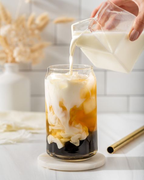 Jasmine Milk Tea, Green Milk Tea, Jasmine Milk Tea Recipe, Lychee Jelly, Brown Sugar Boba, Boba Recipe, Tea Latte Recipe, Milk Tea Recipes, Grass Jelly