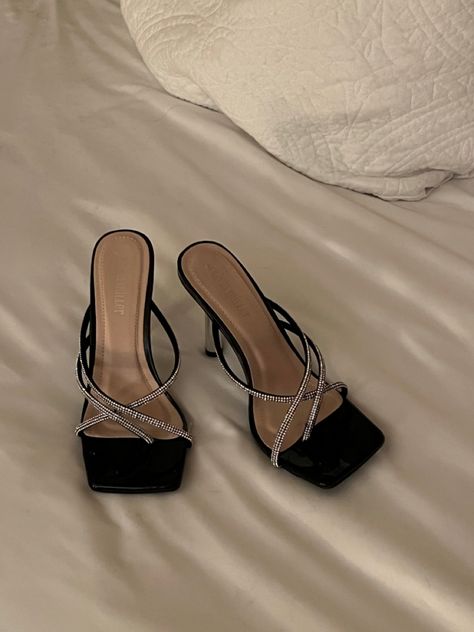 Short Heels Aesthetic, Elegant Shoes Heels, Fancy Heels, Formal Heels, Heels Aesthetic, Fashion Shoes Heels, Cute Shoes Heels, Shoes Heels Classy, Shoe Gallery