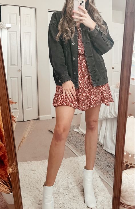 Oversized Jean Jacket Dress Outfit, Spring Dress With Jacket, Dresses With Jean Jackets, Jean Jacket Dress Outfit, Dress With Jacket Outfit, Black Jean Jacket Outfit, Jean Jacket Outfits Spring, Black Denim Jacket Outfit, Flowy Dress Short