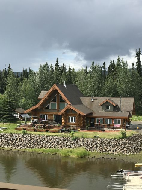 Rustic River Cabin, Cabins In Alaska, Houses On The River, Big Cabin Houses, Alaska Architecture, Houses In Alaska, Alaskan House, Yellowstone Cabin, Alaska Homes