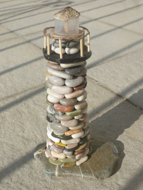 Diy Mini Lighthouse, Rock Crafts To Sell, Clay Pot Lighthouse, Lighthouse Crafts, Recycled Paper Crafts, Lighthouse Decor, Solar Light Crafts, Solar Lights Diy, Easy Crafts To Sell