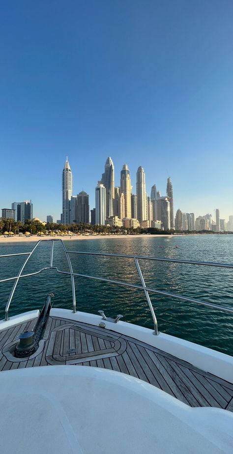 Yacht Aesthetic, Dubai Vacation, Best Travel Destinations, Dubai Aesthetic, Dubai Luxury, Palm Jumeirah, Dubai Travel, Future Lifestyle, Dream Lifestyle