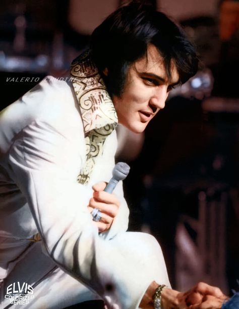 EP Color - "l want you to know that Elvis, at his core,... 1970s Elvis, Black Elvis, Anniversary Postcard, Elvis Presley Concerts, Elvis Jumpsuits, King Elvis Presley, Elvis In Concert, Elvis Presley Pictures, Elvis Movies