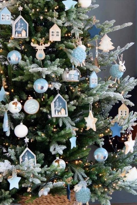 Blue And Wood Christmas Tree, Blue Christmas Inspiration, Baby Blue Christmas Tree Decorations, Scandi Christmas Tree Decorations, Christmas Decor Ideas Blue And White, Blue And White Christmas Tree Decor, Christmas Tree Wooden Decorations, Christmas Tree Blue Decorations, Christmas Blue Decorations