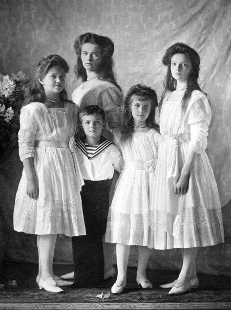 The romanov children Tatiana Romanov, Familia Romanov, Alexei Romanov, Romanov Sisters, Anastasia Romanov, Grand Duchess Olga, House Of Romanov, Alexandra Feodorovna, Russian Revolution