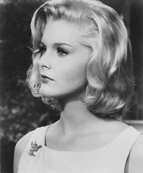 Carol Lynley, The Stripper 1963 Belinda Lee, Lee Remick, Carol Lynley, Actresses Hollywood, 1960s Hair, Mid Century Hollywood, Vintage Actresses, Elizabeth Montgomery, Retro Beauty