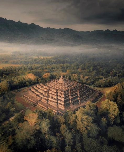 Borobudur Temple Borobudur Temple, Java Island, Buddhist Temples, Central Java, Editing Photos, Buddhist Temple, Marketing Content, Palau, Night Sky Photos