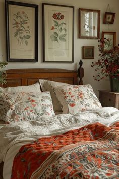 Bedding Cottagecore, Vintage Bedroom Design, Appalachian Horror, How To Start Painting, Western Cottage, Vintage Bedroom Ideas, Cottagecore Home, Bedroom Ideas Inspiration, Painting Walls