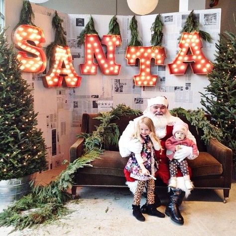 santa letters are a cute idea Santa Breakfast, Pictures With Santa, Ward Christmas Party, Santa Mini, Photo Backdrop Christmas, Christmas Photo Booth, Santa Photos, Santa Pictures, Christmas Mini Sessions