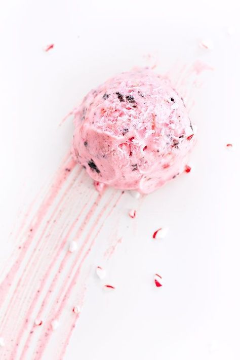 Peppermint Oreo Ice Cream | Sprinkles for Breakfast Ice Cream Photoshoot, Cream Photoshoot, Breakfast Easy Recipes, Condensed Milk Cookies, Cream Photography, Ice Cream Photography, Leftover Candy, Pink Ice Cream, Oreo Ice Cream