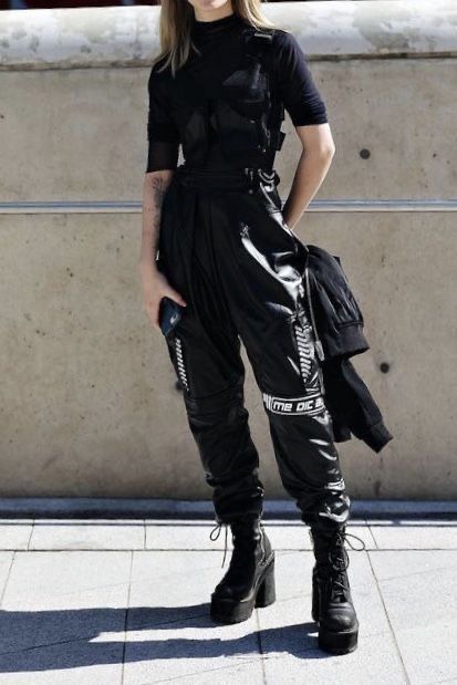 Regresar a tu ciudad, los Santos, después de estar un gran tiempo lej… #fanfic # Fanfic # amreading # books # wattpad Celana Jogger Wanita, Egirl Fashion, Look Grunge, Tomboy Style Outfits, Tech Fashion, Tomboy Fashion, Alternative Outfits, Edgy Outfits, Character Outfits