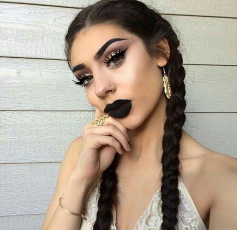 Maquillage Goth, Scene Girl, Black Lipstick, Black Makeup, Black Lips, Dark Makeup, Makeup Goals, Makati, Love Makeup