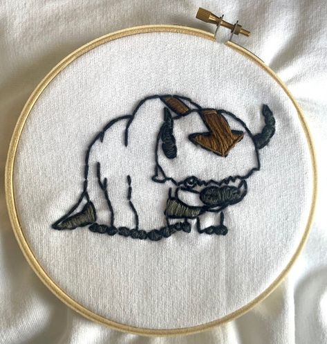 Appa Embroidery, Clothing Embroidery, Diy Embroidery Designs, Her Campus, Embroidery Videos, Embroidery Supplies, Progress Pictures, Embroidery Needles, Back Stitch