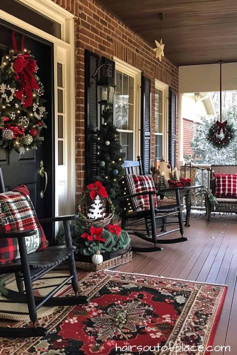 25 Cute & Cozy Small Front Porch Ideas - Hairs Out of Place Outdoor Bench Decorating Ideas Christmas, Cabin Porch Christmas Decor, Outside House Decor, Winter Front Porch Ideas, Christmas Porches, Frosted Pinecones, Christmas Window Boxes, Small Porch Decorating, Small Front Porch Ideas