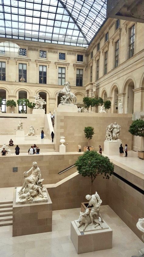 Museum In Paris, The Louvre Museum, Paris Pictures, Museums In Paris, Paris Aesthetic, Louvre Paris, Louvre Museum, The Louvre, City Aesthetic