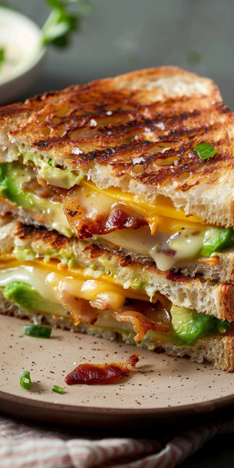 Avocado Bacon Grilled Cheese Sandwich – Chasety Griddle Sandwich Ideas, Bacon Melt Sandwich, Avocado Toast Sandwich, Baked Cheese Sandwich, Healthy Grilled Sandwiches, Avocado Cheese Sandwich, Yummy Sandwich Recipes, Gourmet Sandwich Ideas, Cafe Sandwich Ideas