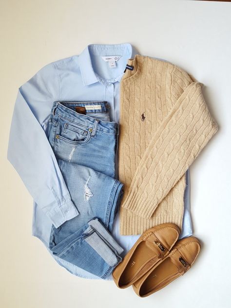 Casual Shoes For All Outfits, Ralph Lauren Autumn Style, Ll Bean Fashion, Ralph Lauren Crewneck Outfit, Classic Style Outfits 2023, How To Style Ralph Lauren Sweater, Nancy Meyers Fashion, Classy Sweater Outfits, Ralph Lauren Style Classy