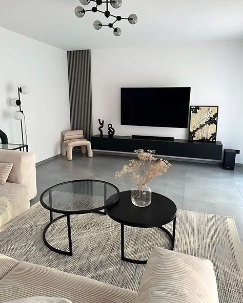 Grey Flooring Living Room, Apartment Living Room Design, Dream Apartment Decor, Future Apartment Decor, Small Living Room Decor, Home Design Living Room, Apartment Decor Inspiration, Decor Home Living Room, Apartment Inspiration