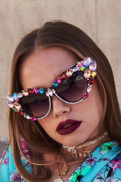 Each pair is one-of-a-kind and as unique as you are.  As if it couldn't  get anymore fabulous, these Funnies are complete with a removable neck chain strap with pearl embellishment attached at each temple!