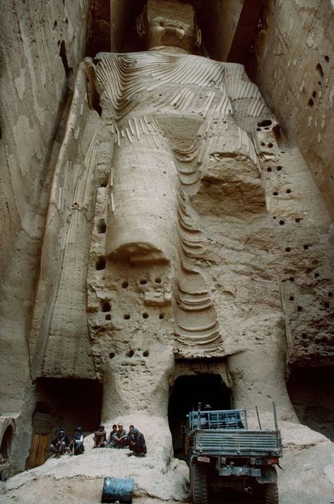 Bamiyan Buddhas, Horse Riding Outfit Women, Islamic Emirate Of Afghanistan, Afghanistan Culture, Persian Decor, All That Remains, Buddha Sculpture, Buddhist Art, Famous Places