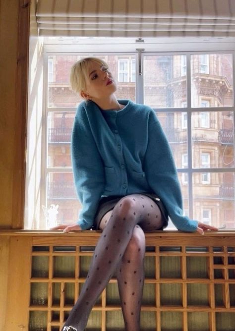 Blue Lace Tights Outfit, Lucy Boynton Aesthetic, Lucy Boynton Style, Blue Tights Outfit, Nyc Winter Fashion, 90s Chola, 90s Chola Fashion, Winter 2023 Fashion Trends, La Winter