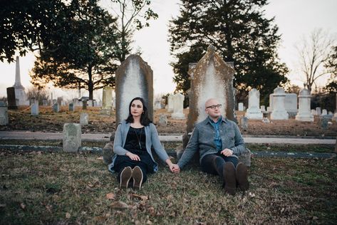 Pumpkin Engagement Pictures, Save The Date Photo Shoot, Cemetery Photoshoot, Alternative Engagement Photos, Rock And Roll Bride, Horror Wedding, Cemetery Photos, Themed Engagement Photos, Cemeteries Photography