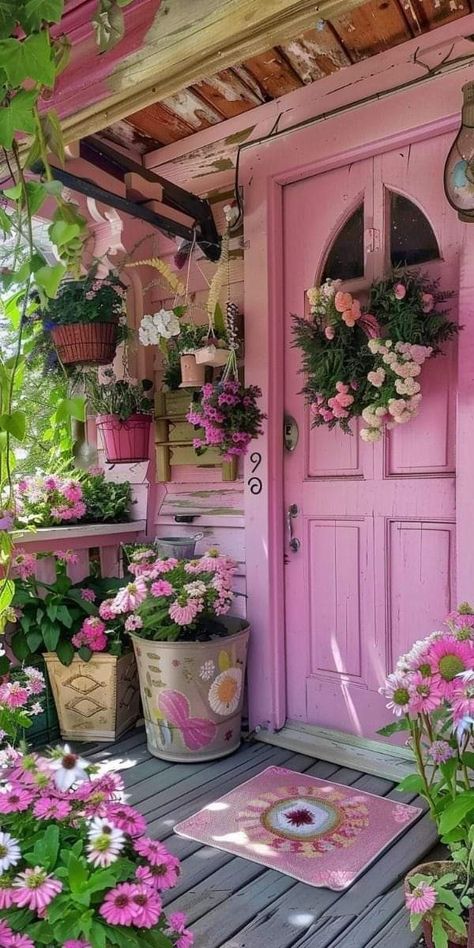 Summer Door Wreaths Front Porches, Pink Shed, Pink Backyard, Pretty Porches, Summer Front Porch Decor, Summer Porch Decor, Cottage Porch, Blue Patio, European Garden