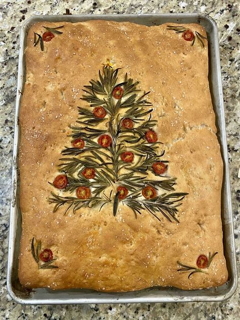 Savory Christmas Appetizers, Dessert Sandwich, Bread Scoring, Spring Baking, Gluten Free Christmas, Bread Art, Focaccia Bread, Christmas Brunch, Christmas Menu