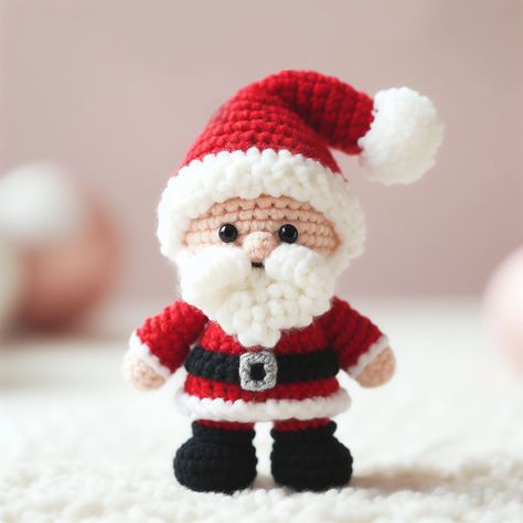 Christmas Crochet Plushies Free Patterns, Santa Crochet Patterns Free, Xmas Amigurumi, Beginner Scarf, Scarf Crochet Patterns, Crochet Christmas Ornaments Free Pattern, Crocheted Ornaments, Crochet Patterns Beginner, Whimsical Crochet