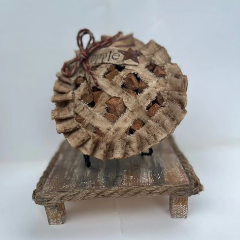 Faux Apple Pie - Etsy Fake Pie, Apple Wreath, November Crafts, Wooden Reindeer, Strawberry Pie, Primitive Crafts, Tiered Tray, Apple Pie, Pumpkin Pie