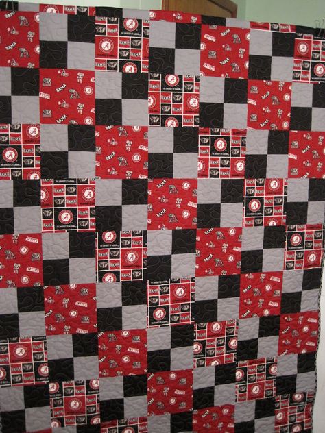 College Quilts, Alabama Quilt, Themed Quilts, Football Quilt, Sports Quilts, Picnic Quilt, Memory Quilts, Quilting Board, Quick Quilt