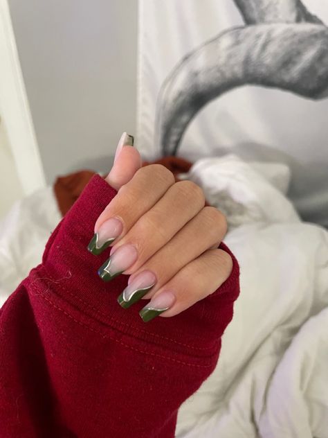 Green Silver Nails Acrylic, Acrylic Nails With White Design, Dark Green Nails Designs Square, Green And Silver Nails Ideas, Gray Green Nails, Green And Silver Nails Acrylic, White And Dark Green Nails, Nail Designs Dark Green, White And Green Nail Designs