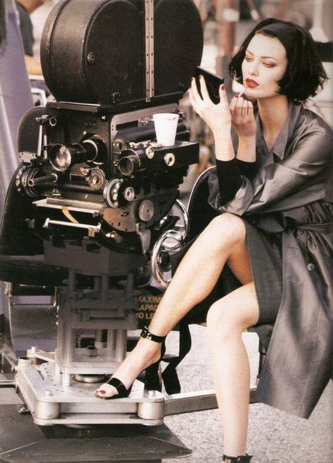 Supermodel Aesthetic, Shalom Harlow, Models 90s, 90s Supermodels, Model Lifestyle, Peter Lindbergh, 90s Models, Model Aesthetic, Baby Boomer