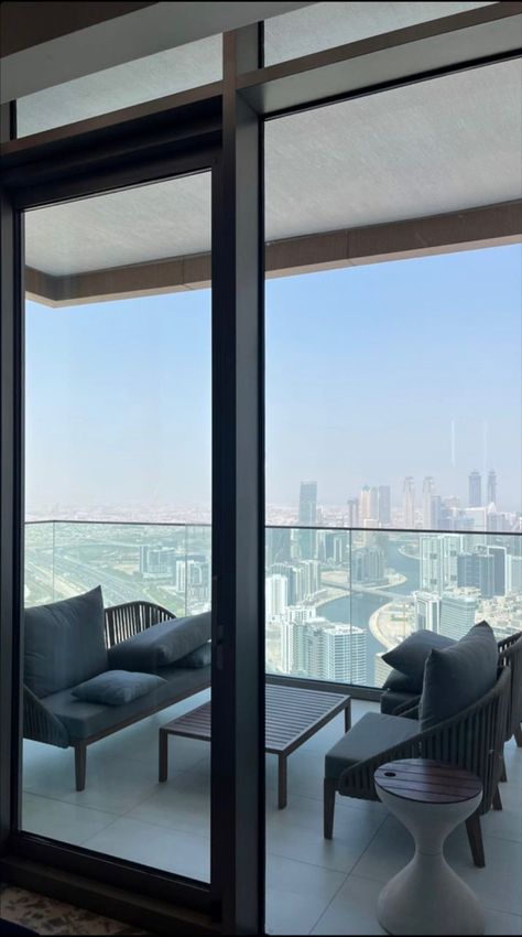 Dubai Hotels Luxury, Dubai Apartment Aesthetic, Dubai Balcony View, Hotel View Aesthetic, Dubai Hotel Luxury, Dubai Hotel Room, Luxury Hotel Aesthetic, Dubai Apartment, Illums Bolighus