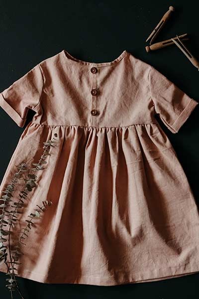 Free Baby Dress Patterns, Girls Dress Pattern Free, Linen Dress Pattern, Toddler Dress Patterns, Baby Clothes Patterns Sewing, Girls Clothes Patterns, Sewing Baby Clothes, Sewing Kids Clothes, Girls Dress Sewing Patterns