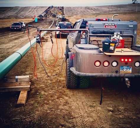 Navajo rig welder ready for that weld Welding Skid, Welding Truck Bedding, Rig Welder, Pipeline Welding, Trucks Gmc, Welding Trailer, Welding Trucks, Mobile Welding, Welding Beds