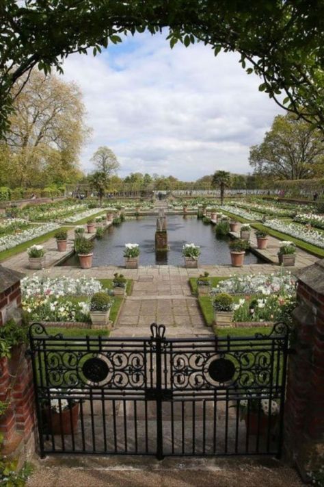 Kensington Palace – Garden View Kensington Palace Gardens, St James's Palace, Palace Gardens, England Countryside, Floating City, Kensington Gardens, Royal Park, Palace Garden, Hampton Court Palace