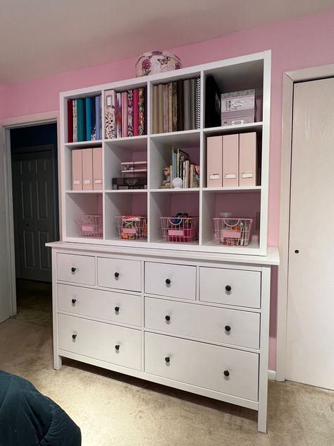 Dresser Storage Ideas, Hemnes Drawers, Dresser Top Organization Ideas, Office Craft Room Combo, Top Of Dresser, Homemade Valentines Day, Room Organisation, Dresser Shelves, Ikea Dresser