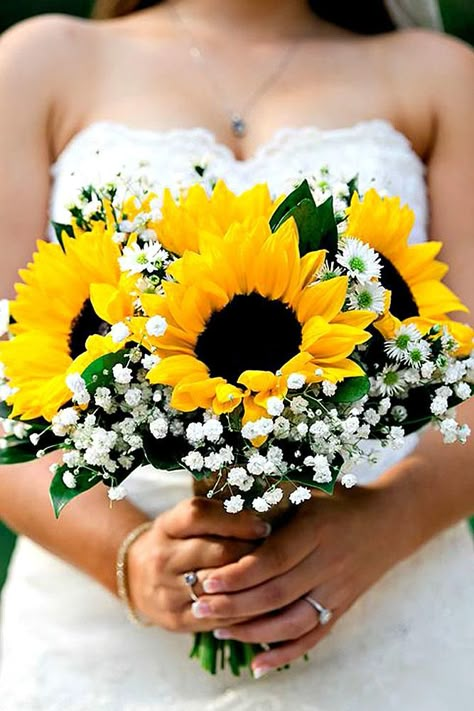 Yellow Wedding Bouquet, Sunflower Wedding Decorations, Sunflower Wedding Bouquet, Sunflower Themed Wedding, Yellow Wedding Flowers, Boda Mexicana, Blue Wedding Flowers, Wedding Etiquette, Sunflower Bouquets