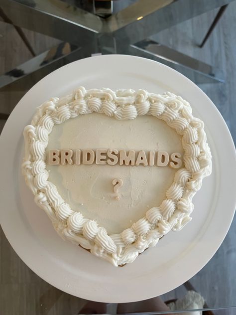 Bridesmaid Proposal Cake Ideas, Bridesmaid Proposal Cake, Proposal Cakes Ideas, Proposal Cake, Classical Garden, Bridesmaids Proposal, Wedding Moodboard, Wedding Festivities, Bridesmaid Box