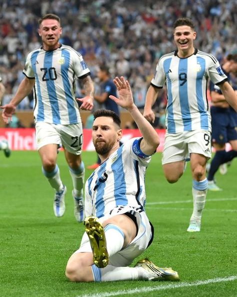 FIFA World Cup on Instagram: "GREATEST. FINAL. EVER. 💥 #FIFAWorldCup #Qatar2022" Argentina Fc, Argentina Football Team, Messi World Cup, Messi Goals, Penalty Kick, Soccer Photography, Argentina Football, Fifa Football, World Cup Champions