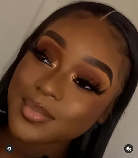 Graduation Makeup Ideas Simple, Brown Makeup Looks, Graduation Makeup, Dewy Makeup Look, Classy Makeup, Natural Glam Makeup, Brown Girls Makeup, Brown Makeup, Dewy Makeup