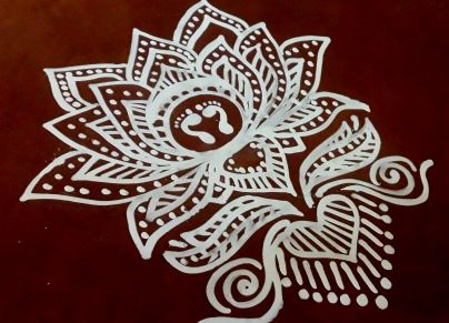 simple lotus muggulu / rangoli / kolam. beautiful lotus jhoti design by Rajni | Jhoti Chita (ଝୋଟି ଚିତା) is a traditional Odia white art Odia Jhoti Design, Lotus Alpana Design, Jhoti Chita Design Lotus Easy, Lotus Jhoti Design, Odia Jhoti Chita, Gokulashtami Rangoli, Odia Jhoti, Laxmi Puja Rangoli, Jhoti Chita Design